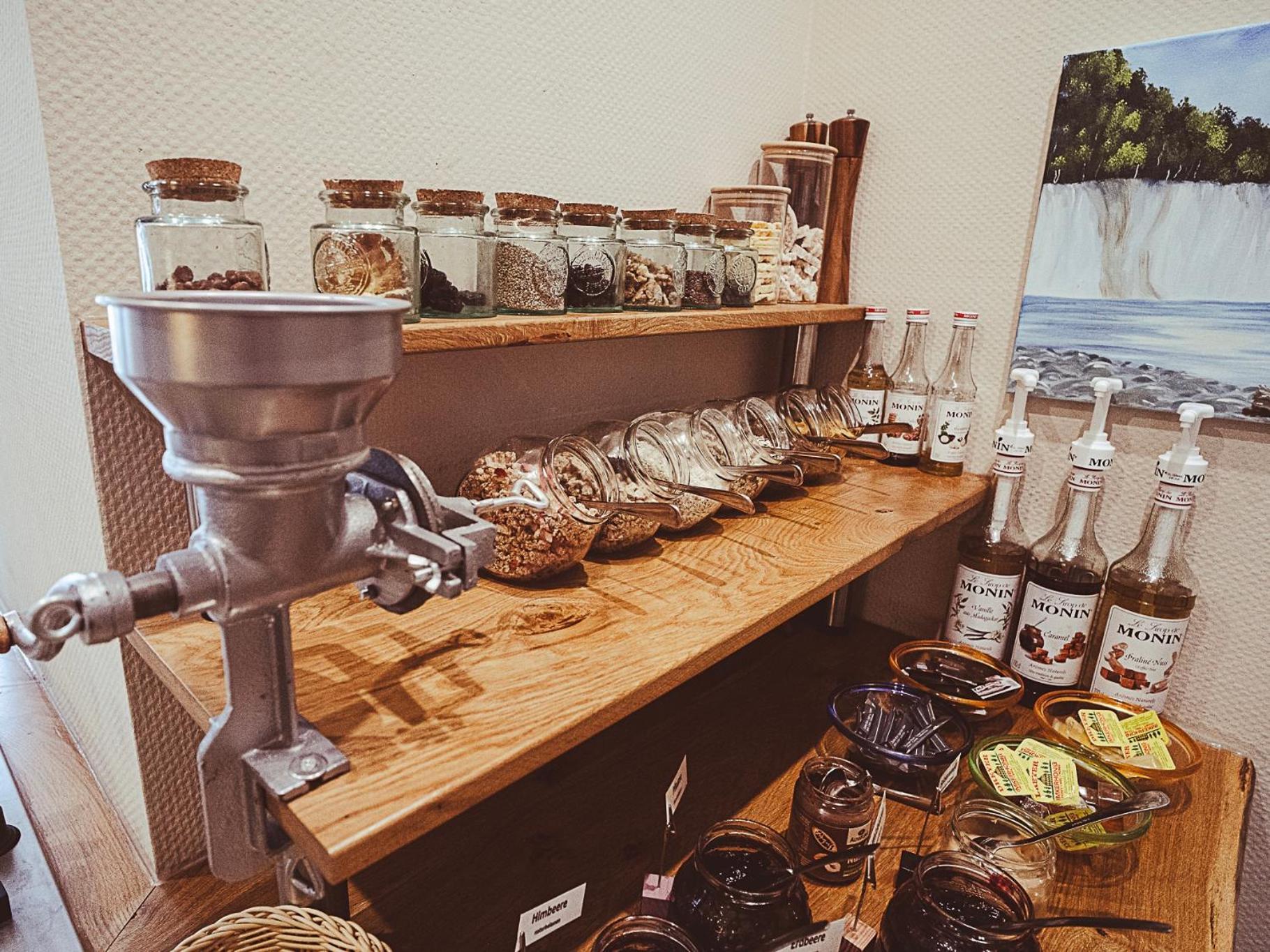宾茨 阿斯特丽德海滨旅馆酒店 外观 照片